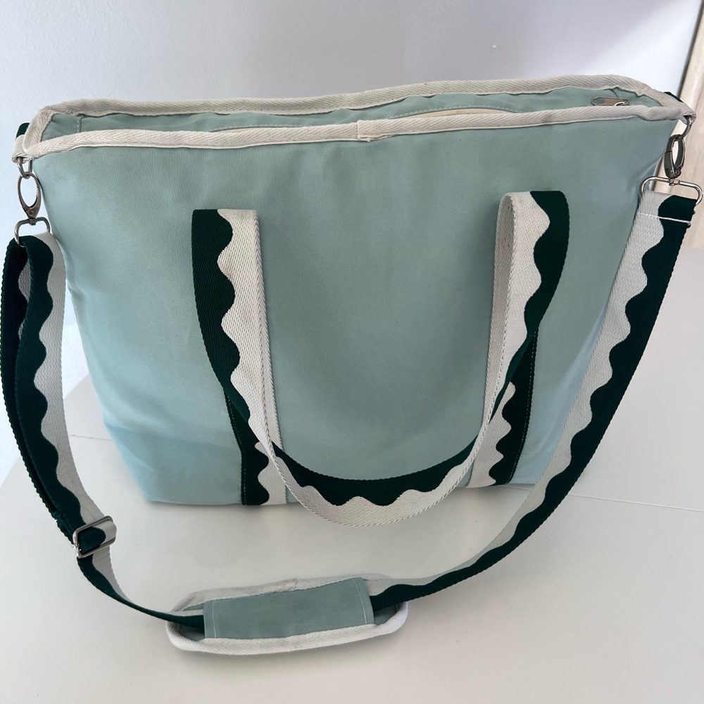 Business & Pleasure Co. The Holiday‎ Cooler Tote Back In Rivie Green NWT - Picture 8 of 16
